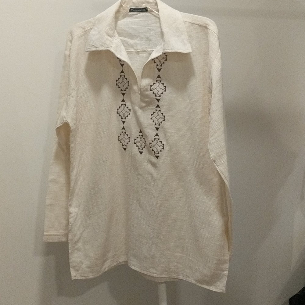 NWOT Men's 100% cotton antique kurta shirt with embroidery